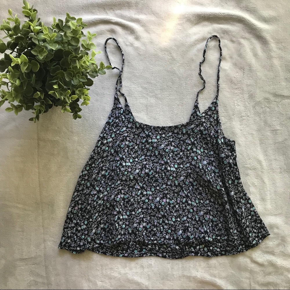 Brandy Melville / John Galt Floral Crop Top